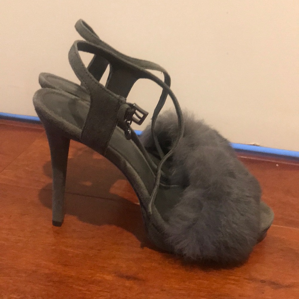 Michael Kors Faye Fur Sandals - Picture 2 of 4